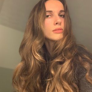 Meet your Posher, Caitlyn